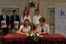 A Magyar Nemzeti Tanács ösztöndíjszerződés-aláíró ünnepsége